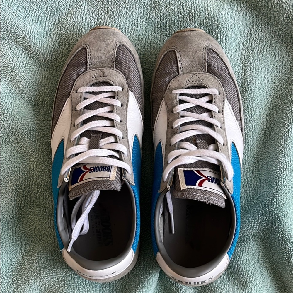 Brooks White and Blue Athletic Shoes